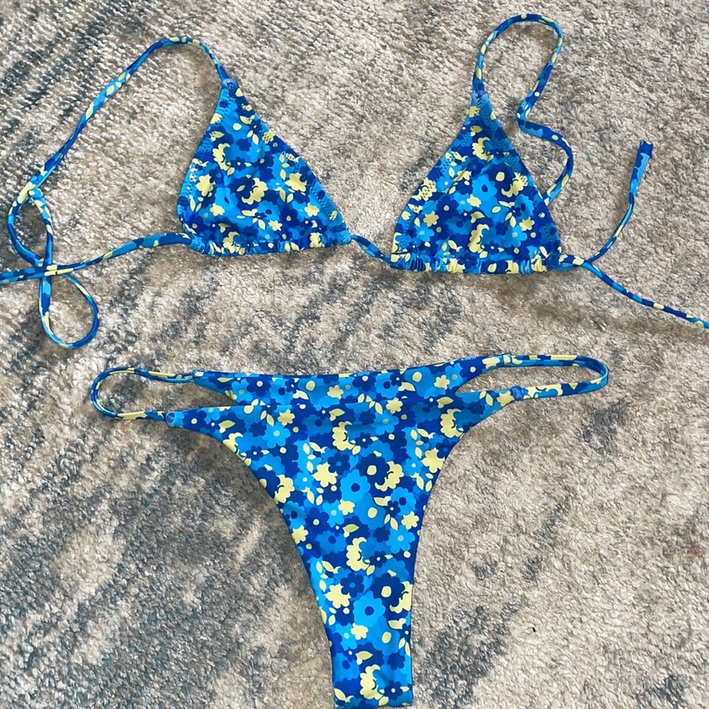 Women’s size small bikini